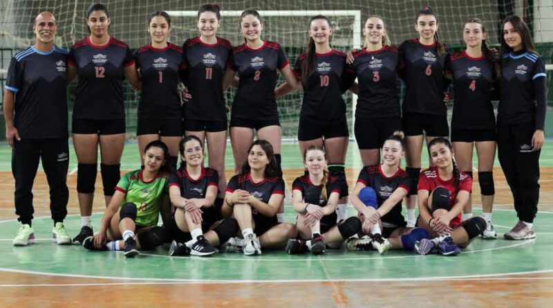 Vôlei feminino de Passo de Torres na Taça Paraná